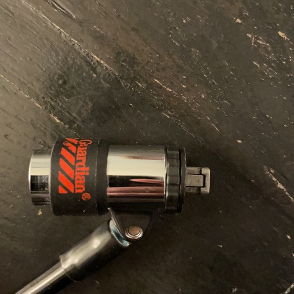 Laptop Lock Cable - Picture 3 of 6